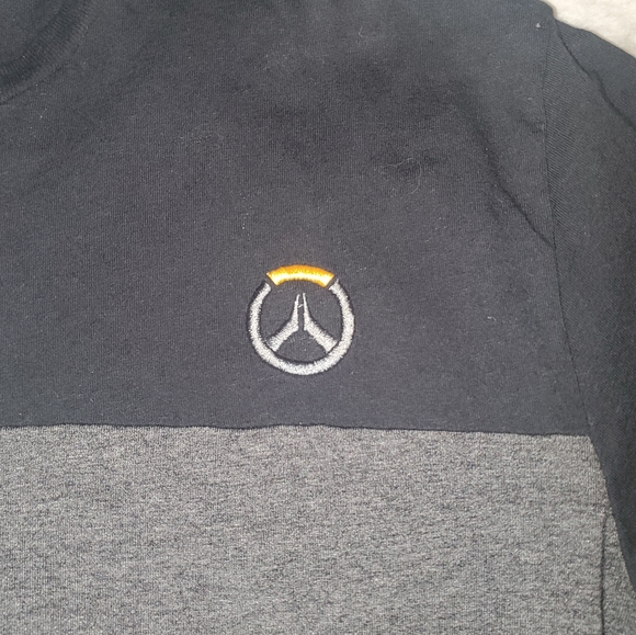 Two tone Overwatch tshirt - Picture 2 of 4
